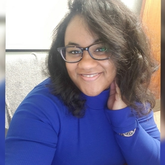 Meet your Posher, Sasha - Picture 1 of 1